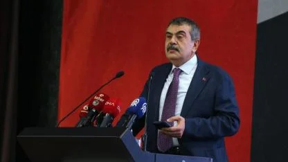 "Atatürksüz karne" tartışması: Yusuf Tekin yine muhalefeti suçladı