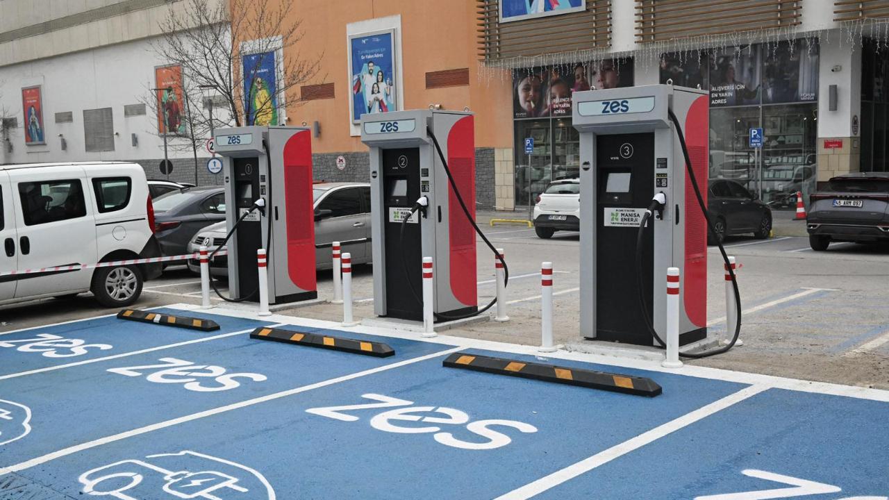 Büyükşehir’den Elektrikli Araç Şarj Altyapısına Yatırım