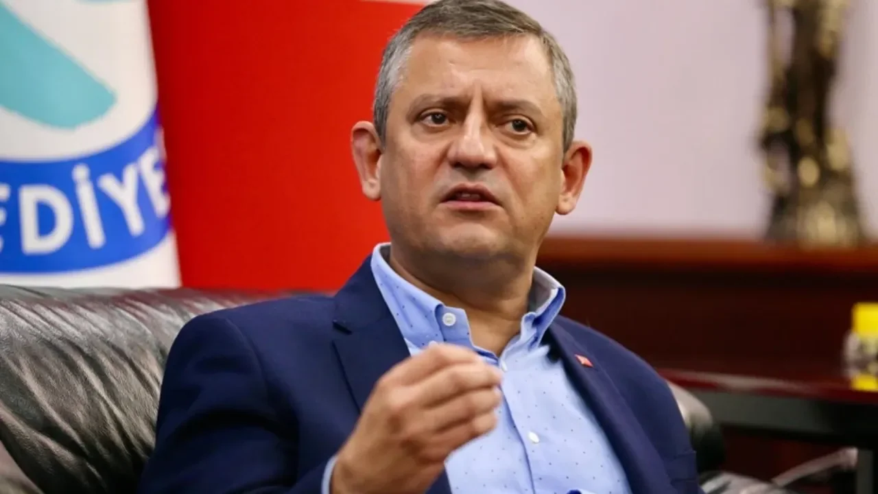 CHP Genel Başkanı Özgür Özel, uyuşturucu ve şike operasyonlarını değerlendirdi: Sivrisineklerin peşine düşmüşler