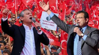 CHP'nin "Millet İradesine Sahip Çıkıyor" mitingi Çekmeköy'de