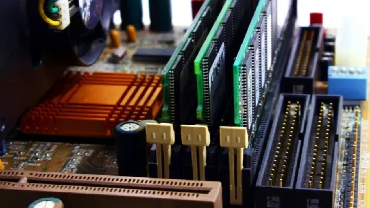 Fiyatları yüzde 500 yükseldi: RAM kullanılan her ürün zamlanabilir