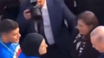 Fotoğrafçı Özlem Çerçioğlu'nu Erdoğan'ın yanında istemedi!