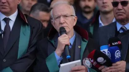 İstanbul Barosu davası: Savcı, Kaboğlu ve yönetim kurulu için 'terör propagandası' suçlamasıyla ceza istedi