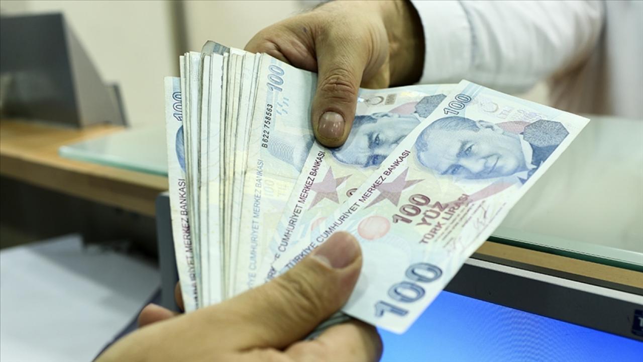 Merkez Bankası faizi indirdi, tüketici kredileri yükseldi