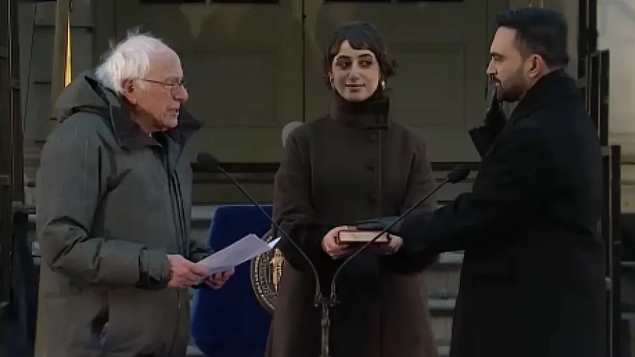 New York Belediye Başkanı Mamdani, resmi törenle göreve başladı