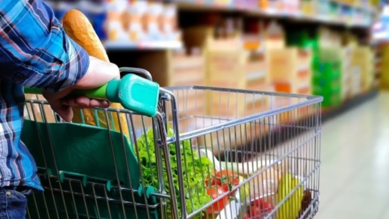 Ocak ayında marketteki 41 üründen 33'ü zamlandı: Yüzde 7'sinde ucuzlama görüldü