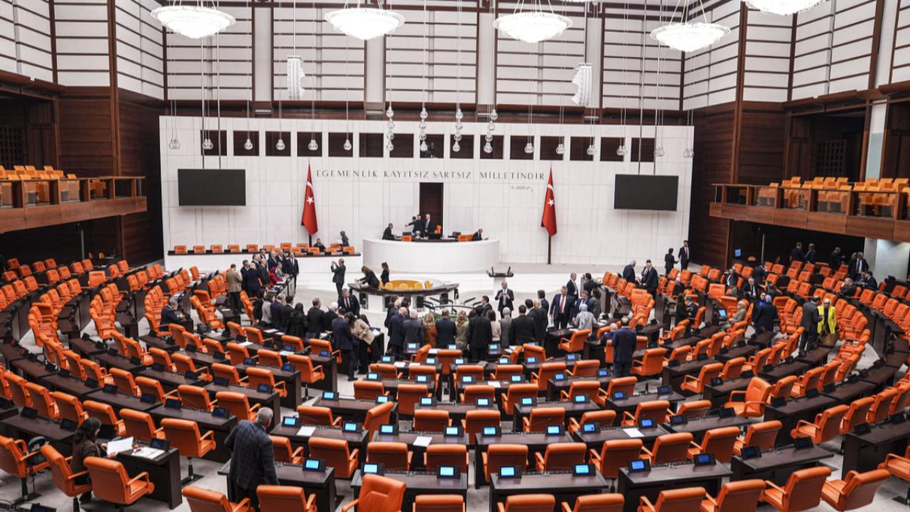 TBMM Genel Kurulu, toplantı yeter sayısı bulunamadığı için kapandı