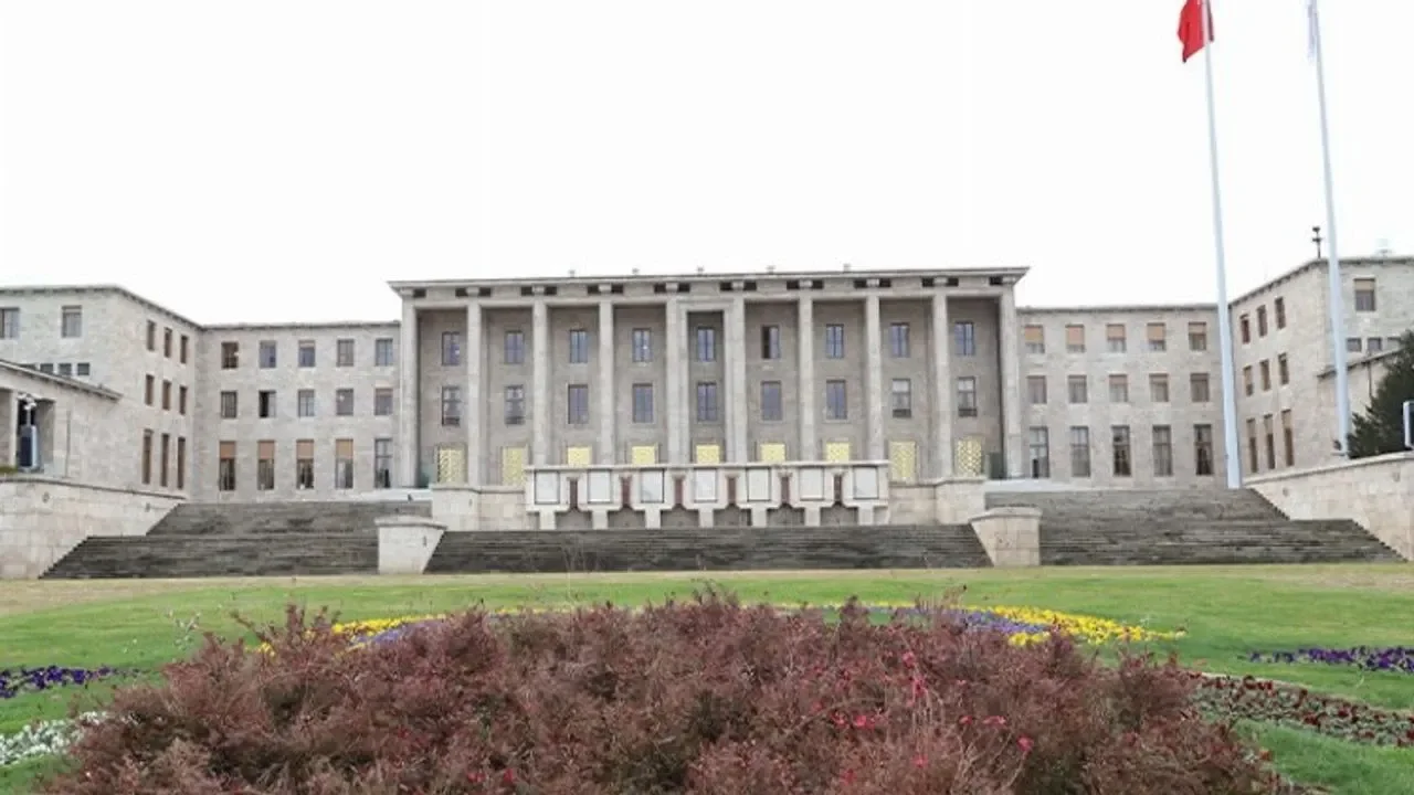 TBMM’de bu hafta en düşük emekli maaşı, Varlık Fonu denetimi ve trafik cezaları gündemde