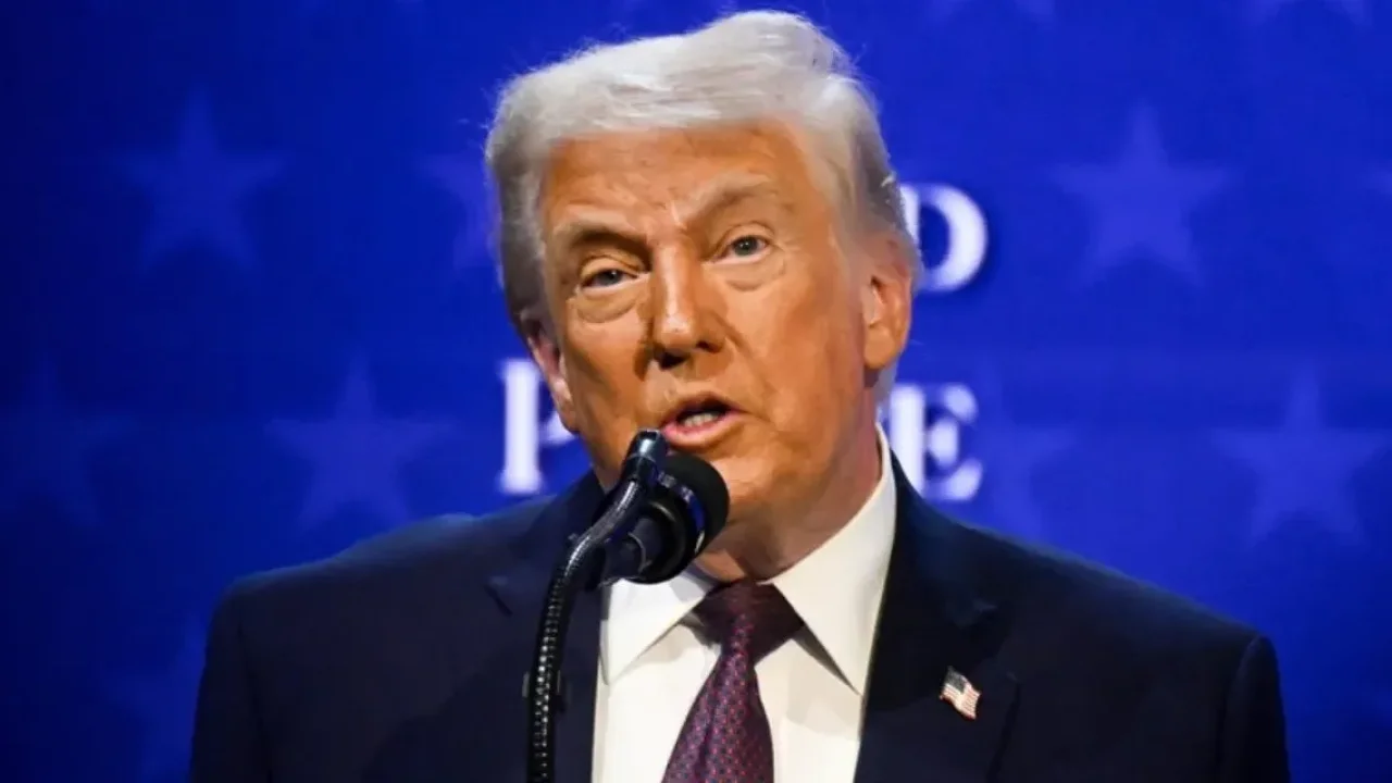 Trump'tan İran'a tehdit üstüne tehdit: Donanmamız ilerliyor