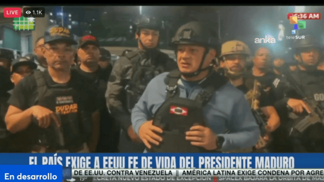 Venezuela İçişleri Bakanı Cabello halkla birlikte sokağa indi