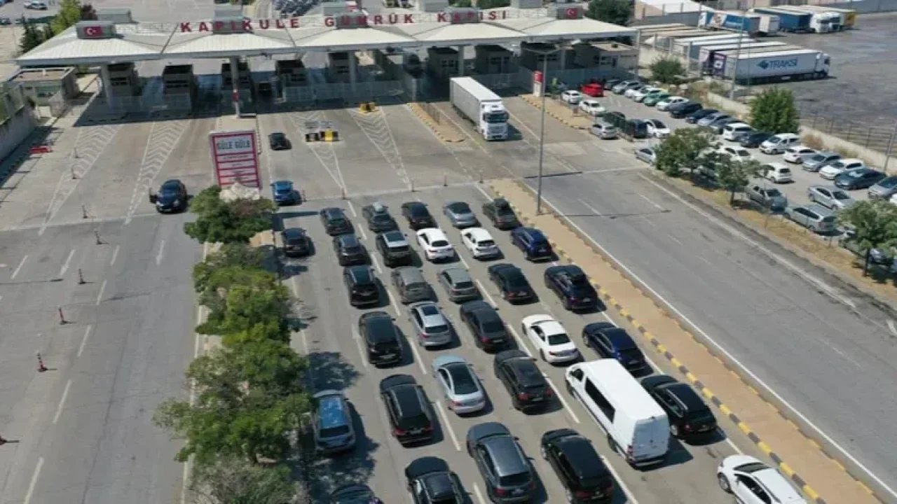 Yabancı plakalı araçlara otoyol ücreti düzenlemesi: Tahsilat gümrük kapılarına taşındı