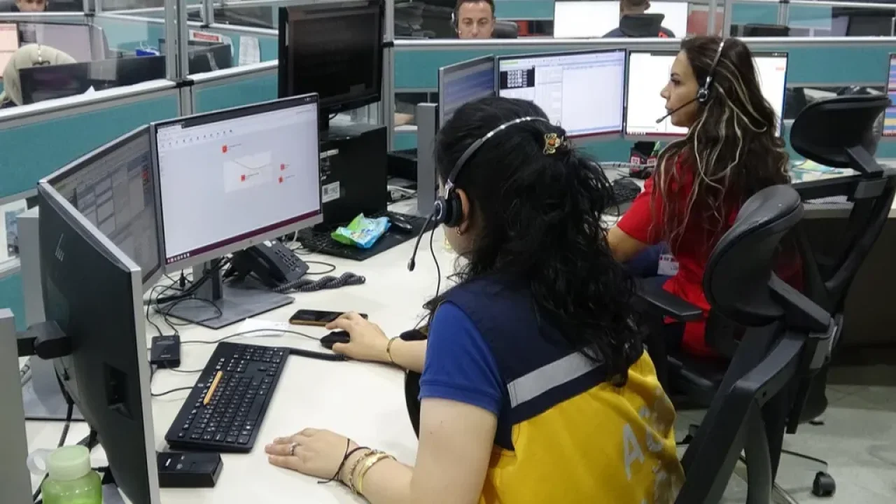 112'ye pes dedirten çağrılar! Rüya tabiri ve takma diş için aradılar!