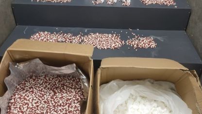 İzmir’de 104 bin adet uyuşturucu hap ele geçirildi