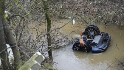 İzmir'de dere yatağına düşen ve iki kız kardeşin öldüğü otomobilin sürücüsü yakalandı