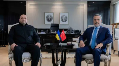 Bakan Fidan, Ukrayna Milli Güvenlik ve Savunma Konseyi Sekreteri Umerov ile görüştü