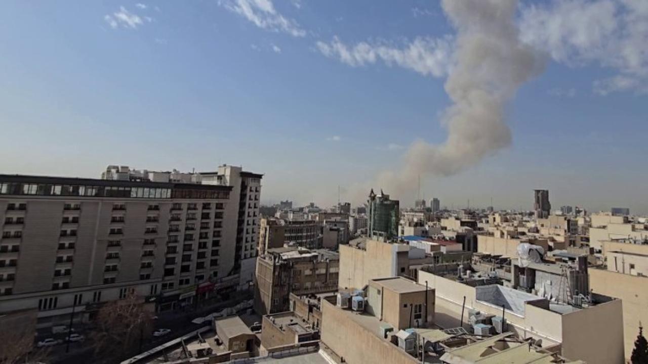 ABD ve İsrail İran'a saldırı başlattı: Tahran'da patlama sesleri