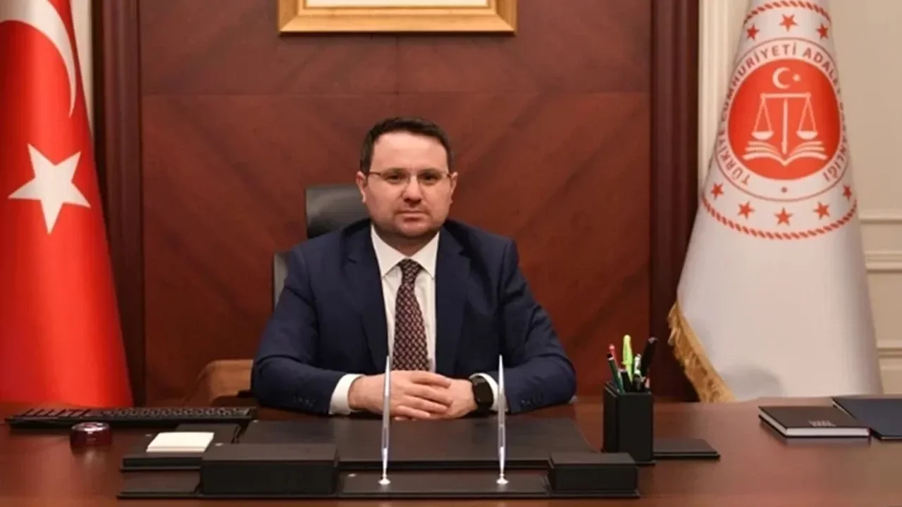 Adalet Bakanı Akın Gürlek, HSK üyeleriyle ilk toplantısını yaptı: Şeffaf, öngörülebilir yönetim anlayışını sürdüreceğiz!