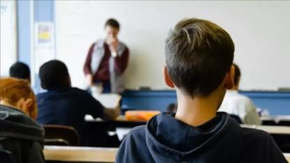 Akran zorbalığına e-kelepçe! Mahkemeden emsal karar geldi: 15 yaşında ama...