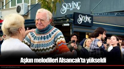 Aşkın melodileri Alsancak’ta yükseldi