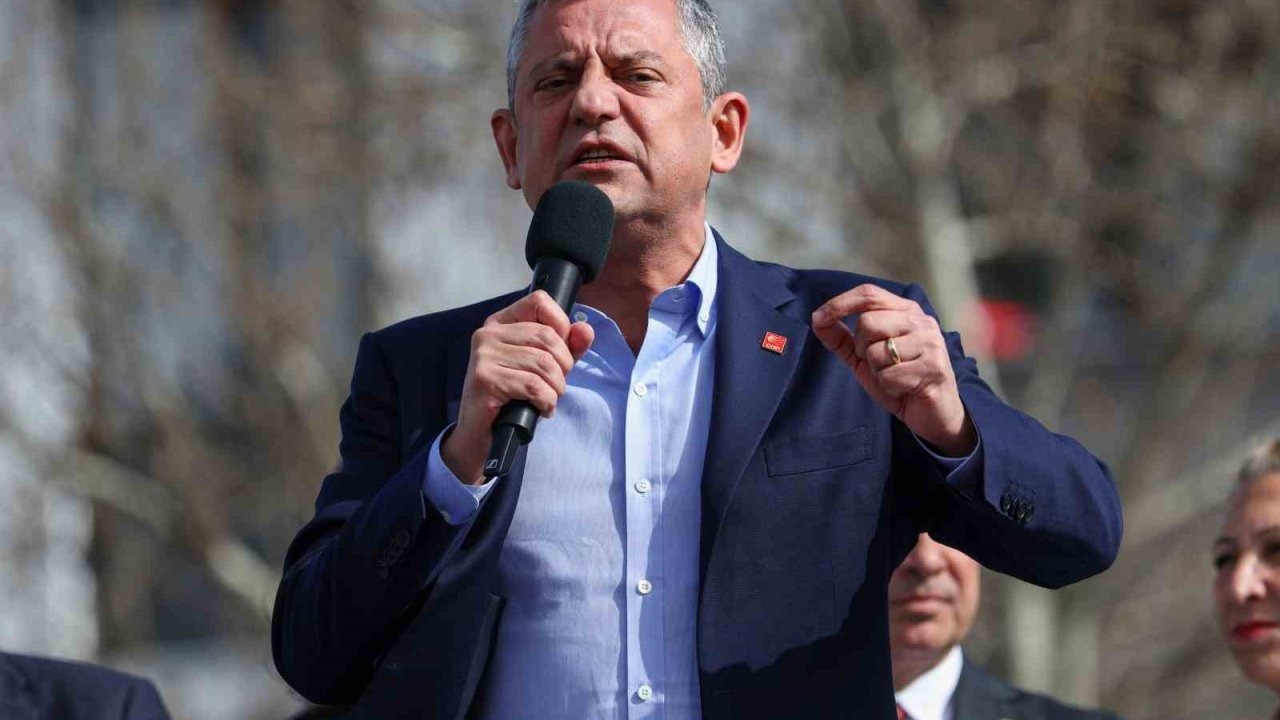 CHP Genel Başkanı Özel: "Egeliler hem kendi evlatlarına hem genel başkanlarına sahip çıktı"