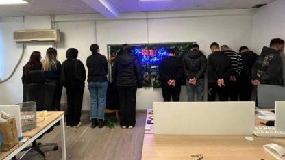 Delilleri camdan attılar: Forex dolandırıcılarına çağrı merkezinde operasyon