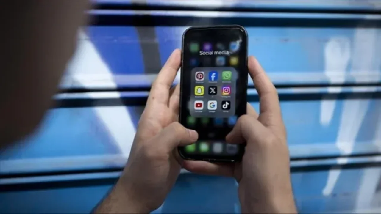 Discord üzerinden dehşet saçtılar... Havalimanlarına sahte ihbar yapan çocuklara 45 yıl hapis istemi!