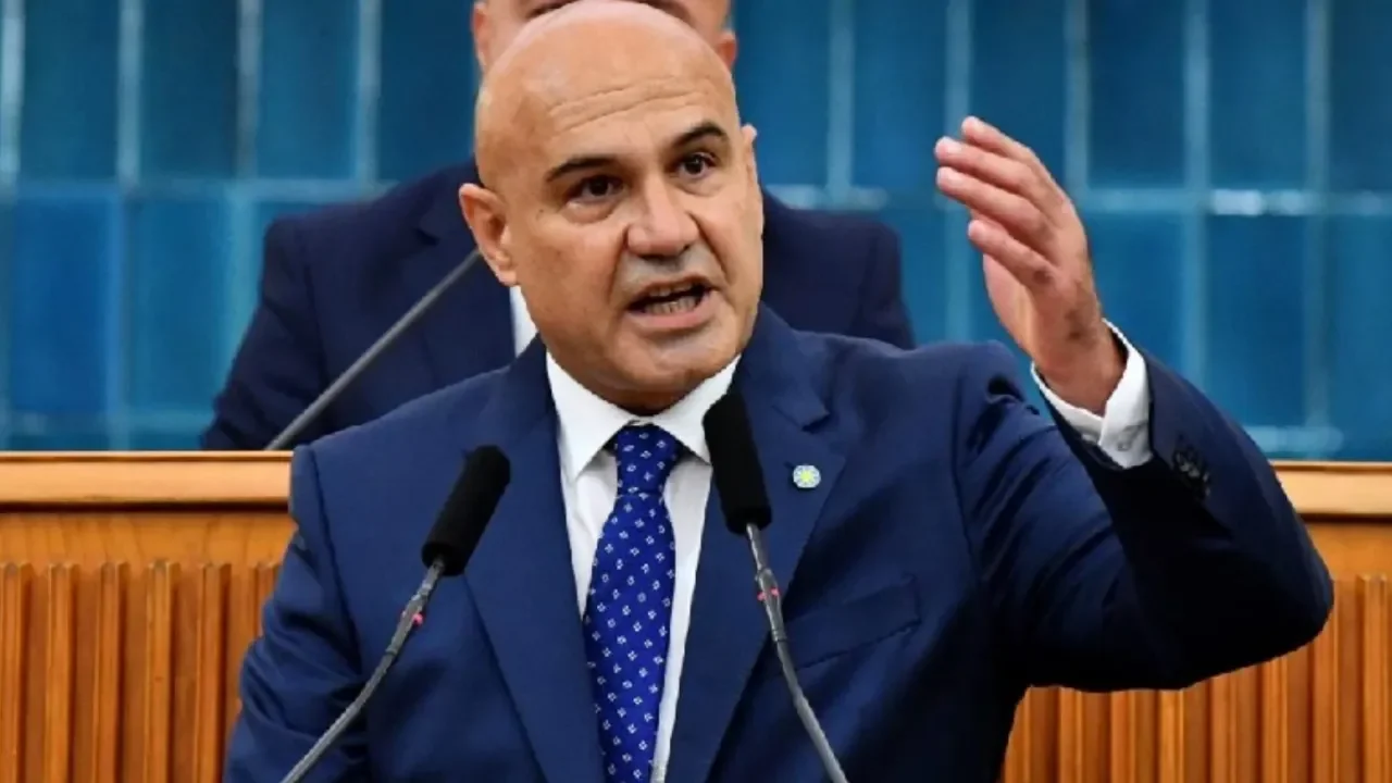 İYİ Partili Turhan Çömez'den İstanbul İl Sağlık Müdürlüğü'ne çarpıcı soru: Yine kim çöküyor milletin malına