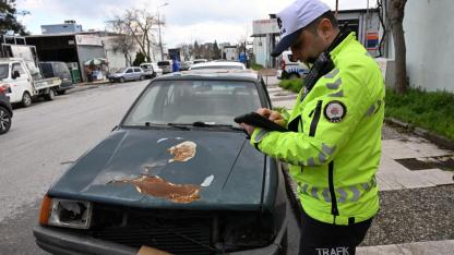 Manisa Büyükşehir Sahipsiz ve Hurda Araçları Kaldırıyor