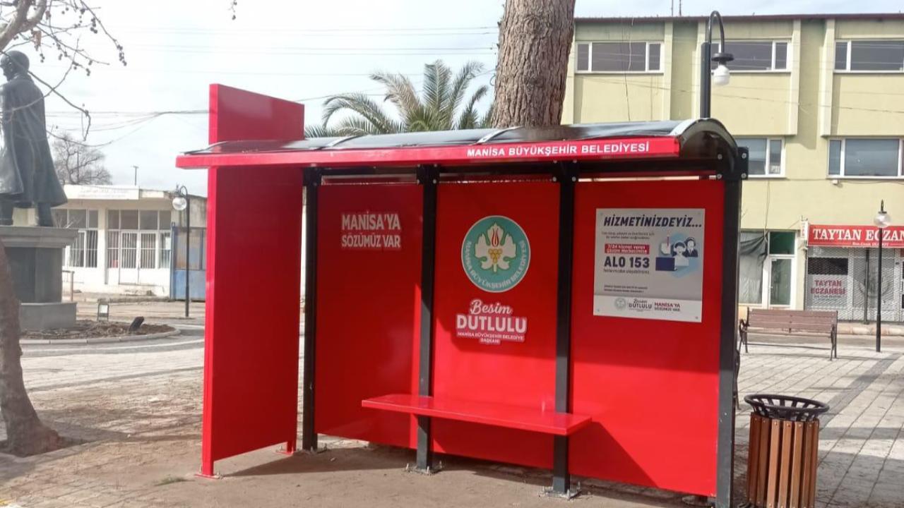 Manisa’da Toplu Taşıma Duraklarına Modern Dokunuş
