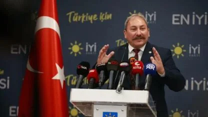 Mehmet Tolga Akalın İYİ Parti'den istifa etti