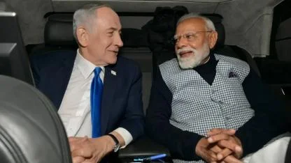 Netanyahu'dan Hindistan Başbakanı Modi'ye 'Hint kıyafeti' jesti