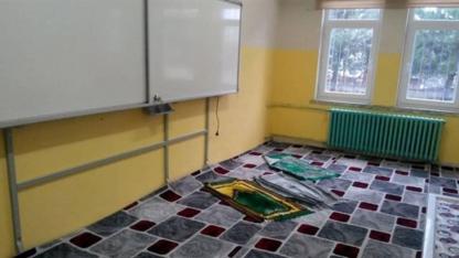 Okullarda şimdi de mescit dayatması