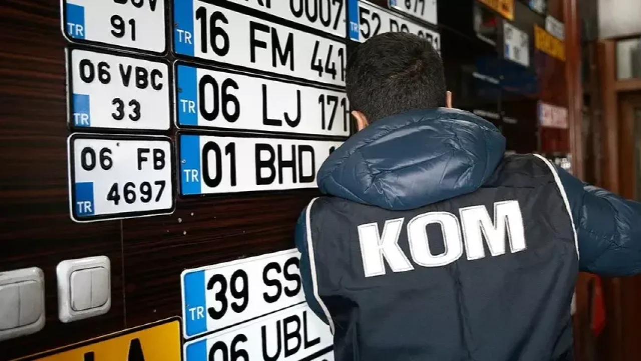 Plakalarınızda bunlar varsa hemen düzeltin: 200 bin lira para ve 5 yıl hapis cezası var!
