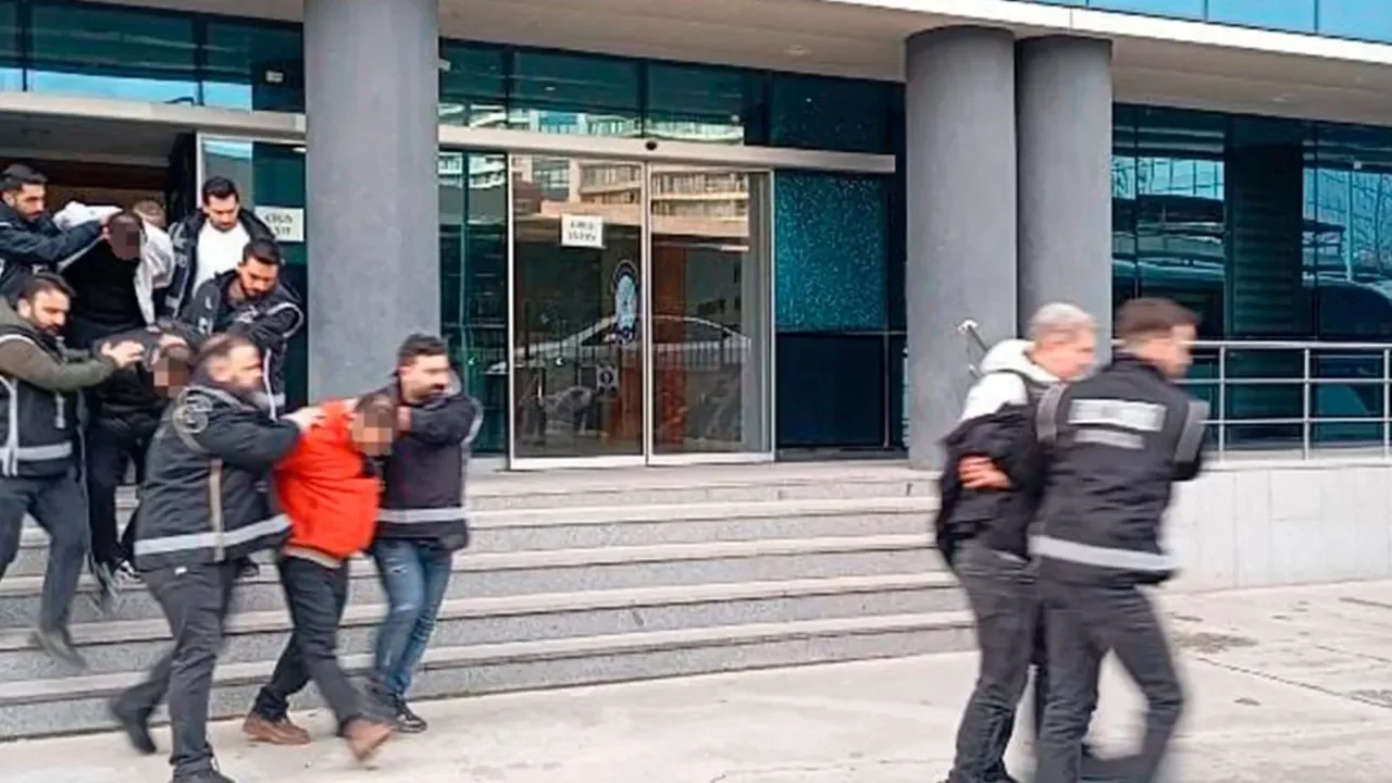 Sarallar çetesine şafak operasyonu