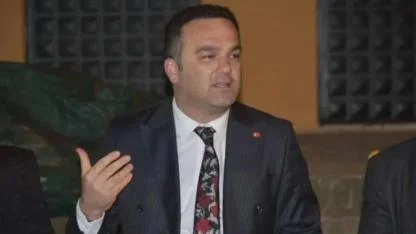 Taciz iddiasıyla tutuklanan Görele Belediye Başkanı Hasbi Dede'nin mesajları ortaya çıktı: Nasıl bir erkeğim, beğeniyor musun?