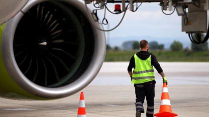 Yurt genelinde uçuşlar aksayacak: DHMİ çalışanları yarın iş bırakıyor!