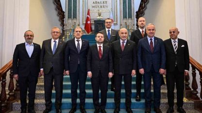 Bakan Gürlek: "10 yılı doldurmayan bir hakim, ticaret mahkemesi başkanı olmayacak"