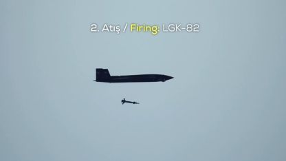 Bayraktar KIZILELMA LGK-82 ve TEBER-82 mühimmatlarıyla hedefi tam isabetle vurdu