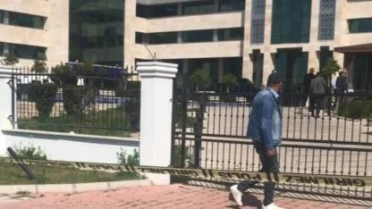 Antalya'da kaymakamlıkta silah sesleri! Bina boşaltıldı