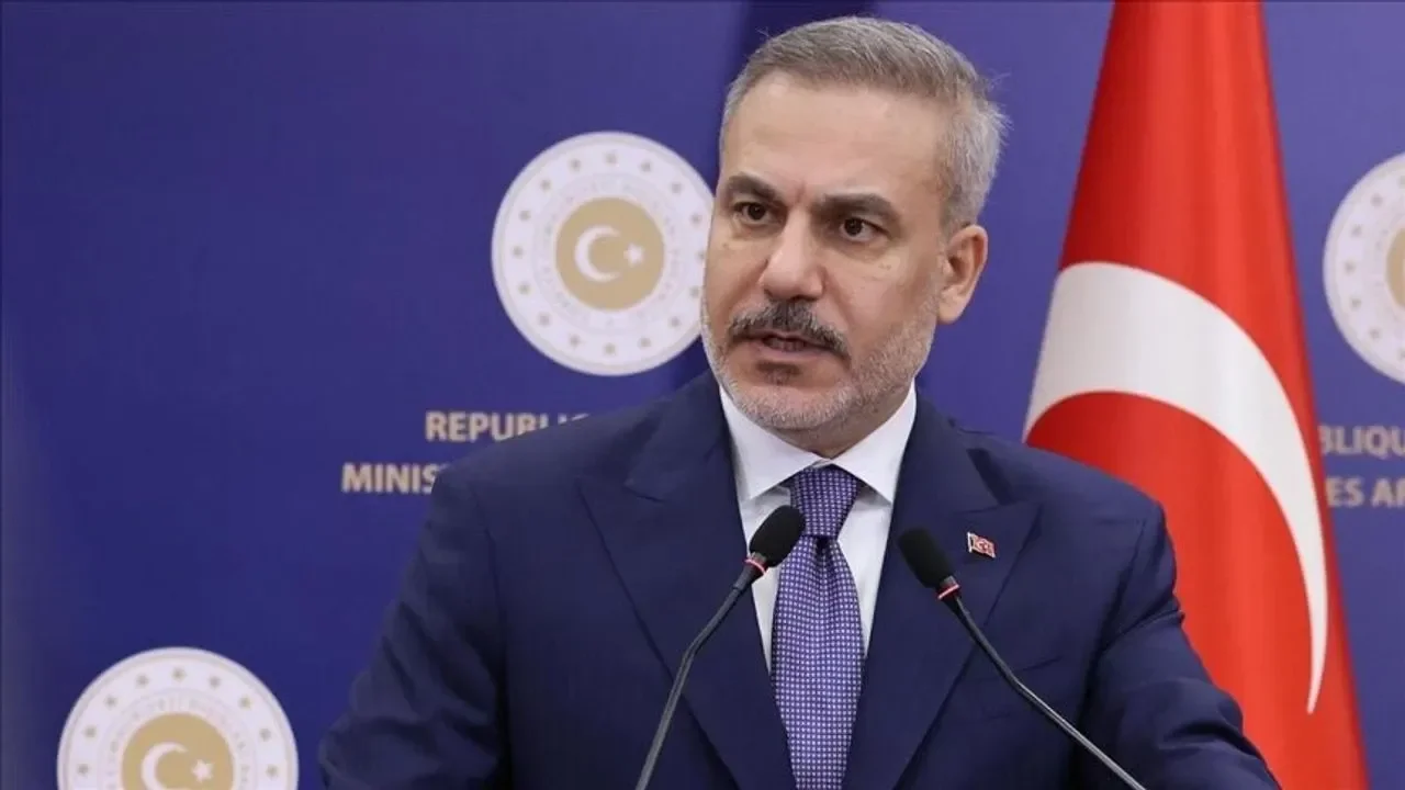 Bakan Fidan zirvedeyken sığınak alarmları çaldı