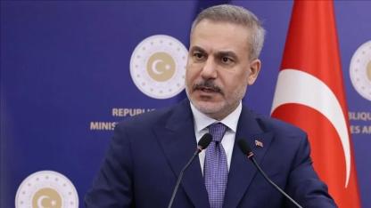 Bakan Fidan zirvedeyken sığınak alarmları çaldı