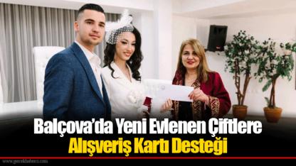 Balçova’da Yeni Evlenen Çiftlere Alışveriş Kartı Desteği