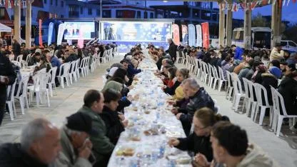 Başkan Dutlulu, Ramazan’ın Son İftarında Muradiye Sakinleriyle Buluştu