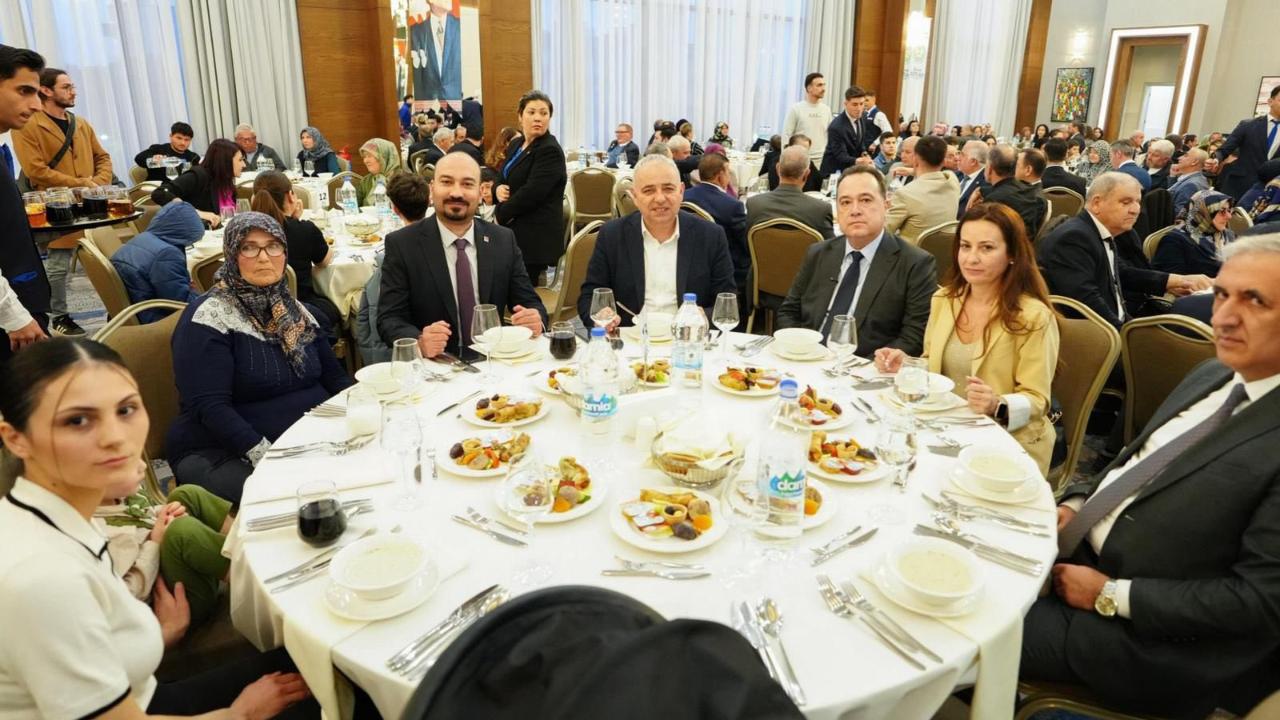 Başkan Dutlulu, Şehit Aileleri ve Gazilerle İftar Sofrasında Buluştu