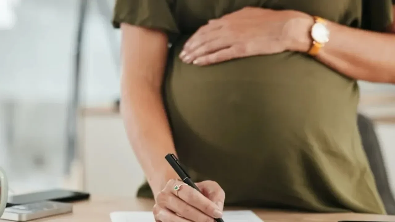 Doğum izni düzenlemesi bayram sonrasına kaldı: Paket neler içeriyor?