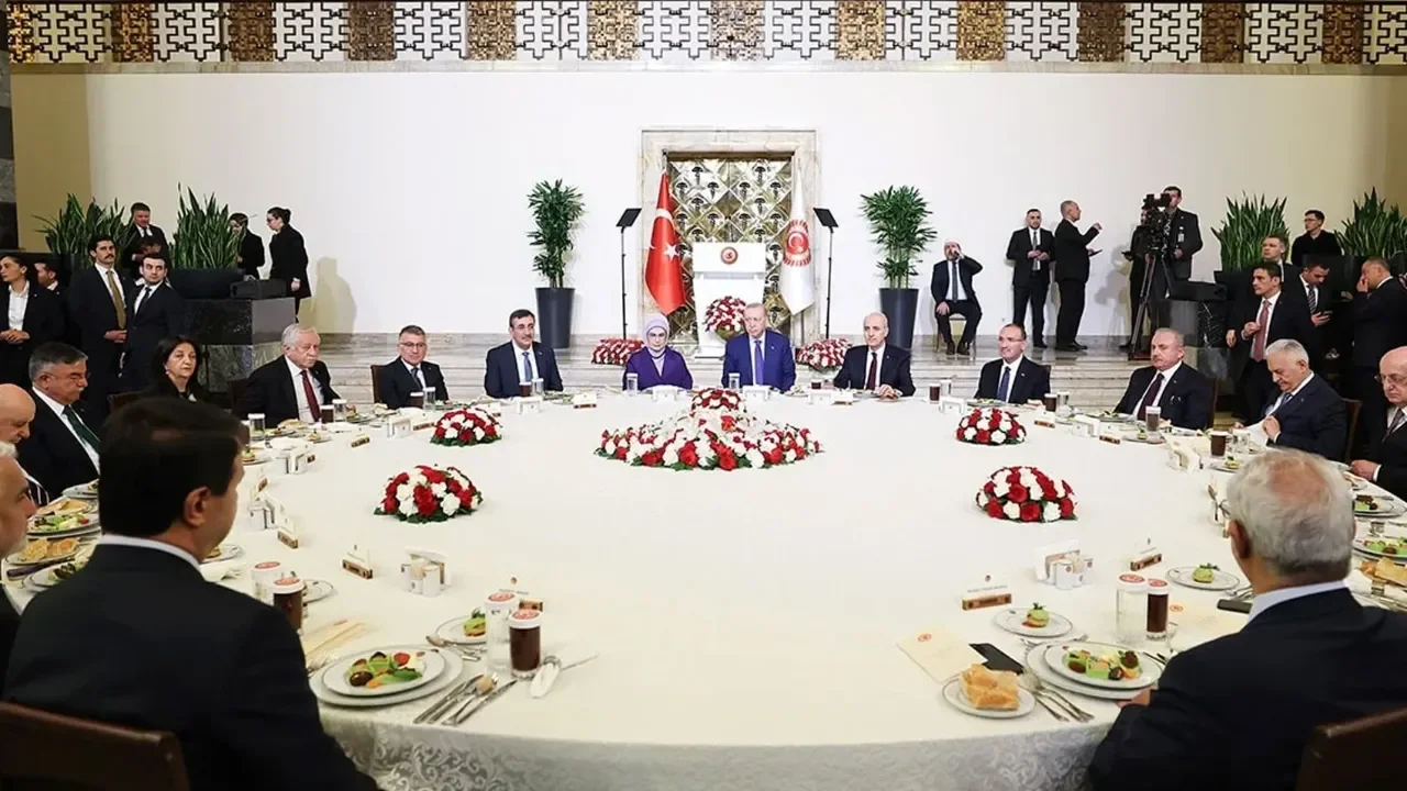 Emekliye kaynak yok, Meclis’te ziyafet var: TBMM’de iftar menüsü ortaya çıktı!