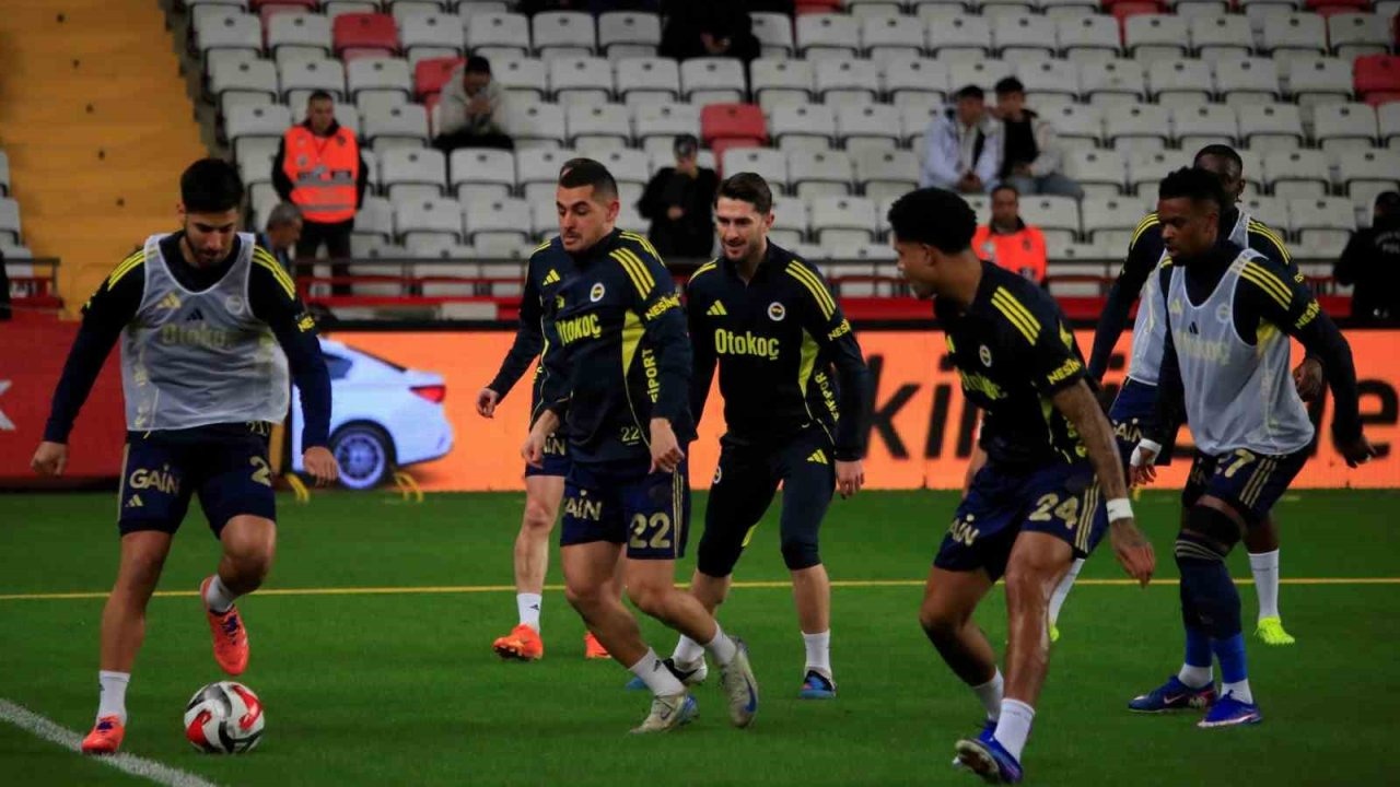Fenerbahçe’den Antalyaspor maçında 5 değişiklik