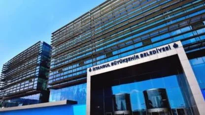 İBB davasında ilk ihbarı yapan iş adamının avukatı: Murat İlbak, müvekkilimin konuşmaması için ailesine 100 milyon euro rüşvet teklif etti