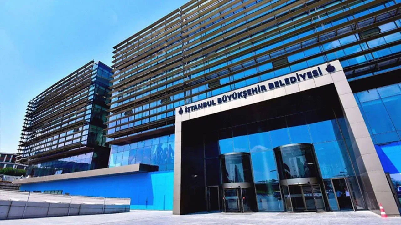 İHD'den 'İBB davası' hakkında açıklama: "Tüm siyasetçilerin tahliye edilmesi gerekiyor"