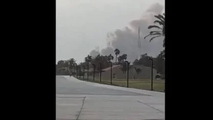 İran, Suudi Arabistan'daki petrol rafinerisini vurdu